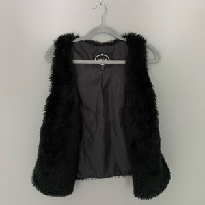 Love Tree Black Faux Fur Vest